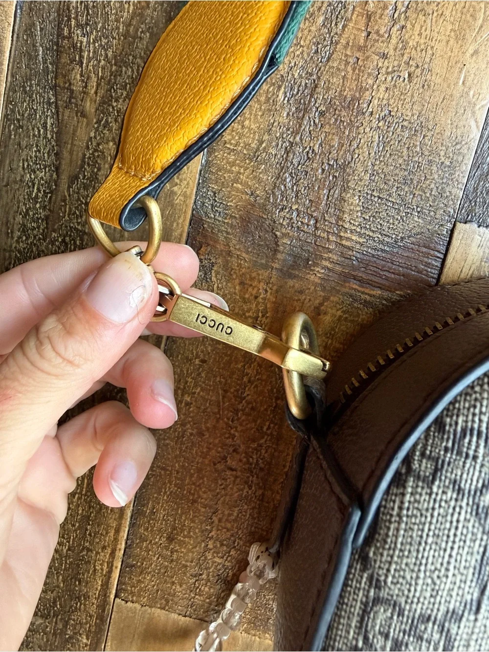 Gucci Neo Vintage GG Supreme Camera Bag Crossbody Messenger 476466